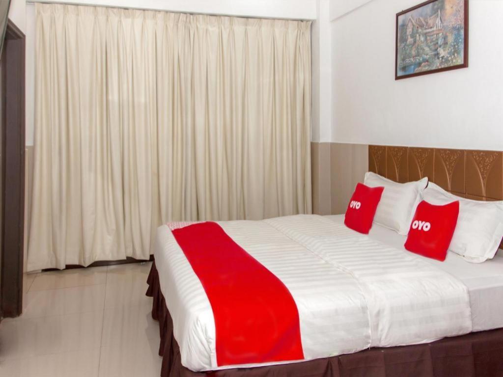 Oyo 89851 Leila Hotel Sandakan Ngoại thất bức ảnh