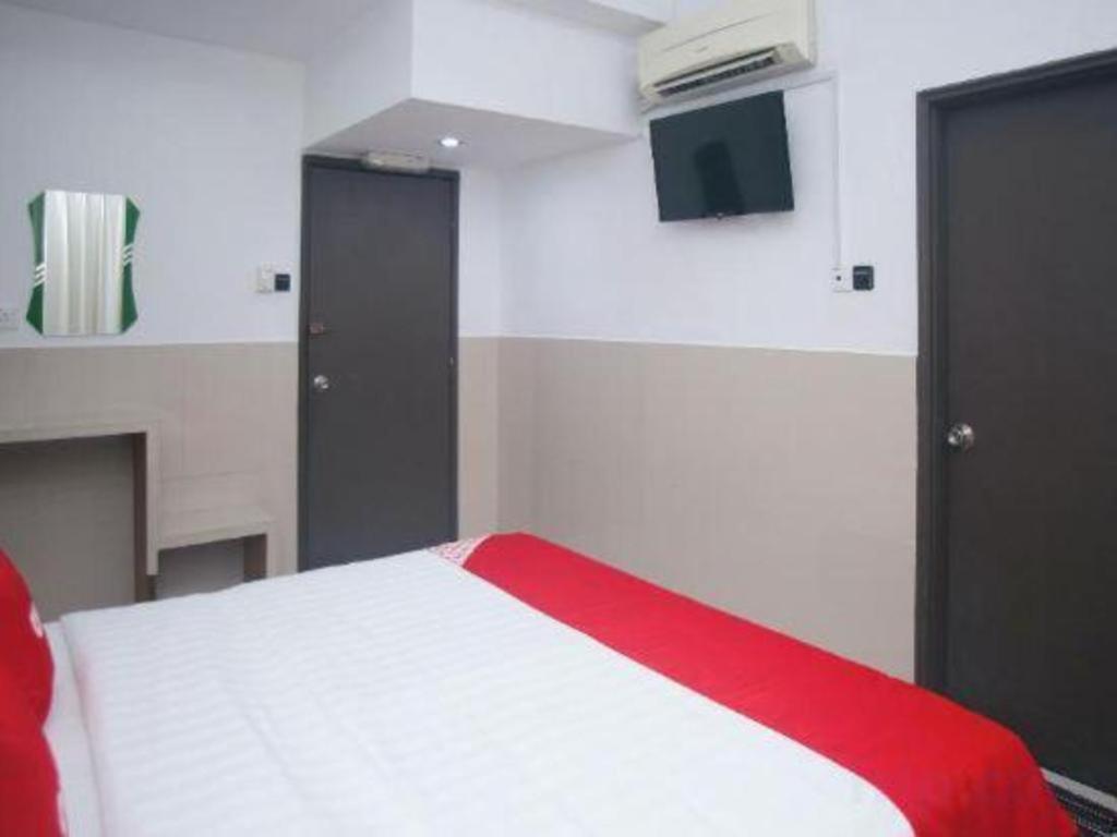 Oyo 89851 Leila Hotel Sandakan Ngoại thất bức ảnh